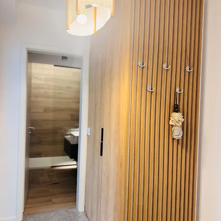 Coresi Apartment *