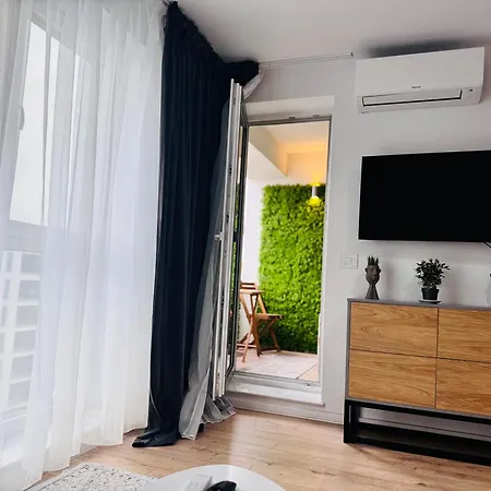Coresi Apartment *